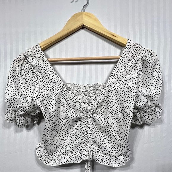 crop top - Picture 1 of 8